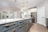 428 E Trinity Ln - Photo 14