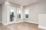 428 E Trinity Ln - Photo 19