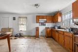 1104 Queens Drive - Photo 10