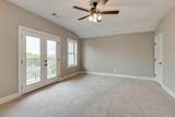 1121 Lawrence Ave - Photo 21