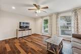 919 Carpenter St - Photo 8