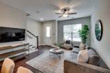 1106 Stratford Ave - Photo 4