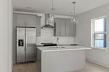 550 Markham - Photo 4