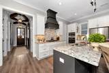 115 Lombard St - Photo 13