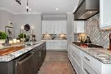 115 Lombard St - Photo 16