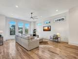 913 W Trinity Ln - Photo 16