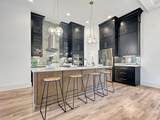 913 W Trinity Ln - Photo 20