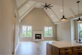 924 Empire Blvd - Photo 9