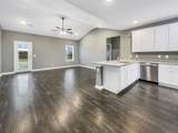724 Mitscher Dr - Photo 10