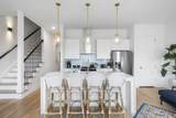 1035 Scovel St - Photo 5