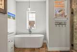 7404 Woodland Bay Drive - Photo 27