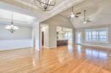 3235 Mecklenburg Dr - Photo 8