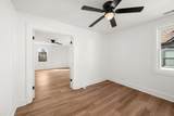 910 Apex St - Photo 16