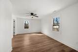 910 Apex St - Photo 17