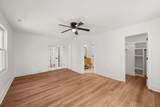 910 Apex St - Photo 18