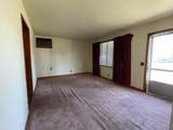 1915 Manchester Ave - Photo 4
