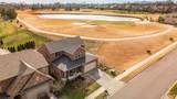 1052 Fenner Ln - Photo 4