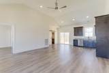 1004 Willow Way - Photo 6