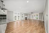 2109 Boxwood Cir - Photo 2