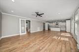 2109 Boxwood Cir - Photo 4