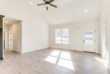 424 Willow Way - Photo 7