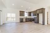 424 Willow Way - Photo 8
