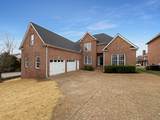 MLS# 2805333 - 101 Country Hills Dr in Country Hills Sec 1 Subdivision in Hendersonville Tennessee - Real Estate Home For Sale