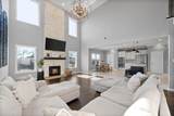 1044 Thrasher Dr - Photo 4