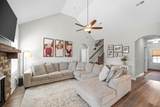1433 Kingbird Dr - Photo 5