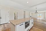 1636 Links Dr - Photo 12