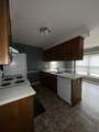 822 Iris Ln - Photo 3