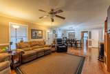 403 Oakwood Dr - Photo 7