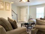 915 Sinclair Dr - Photo 6