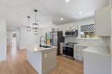 2110 Scott Ave - Photo 5