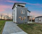 1523 E Stewarts Ln - Photo 1