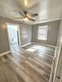 411 Oak St - Photo 4