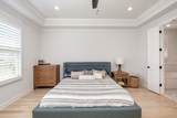 1033 Pretender Way - Photo 21
