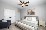 1033 Pretender Way - Photo 33