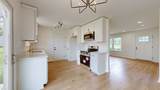 1501 Pineview Dr - Photo 4