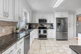 801 Lloyd St - Photo 4