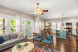 3218 Kinross Ave - Photo 4