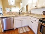 302 Janie St - Photo 12
