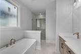 3013 Batavia St - Photo 26