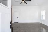 904 N Maple St - Photo 3