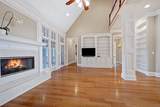 1101 Grafton Dr - Photo 18