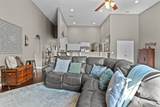 7211 Deervalley Dr - Photo 20