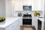 2513 Hickory Dr - Photo 4