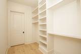 1302 Pillow St - Photo 18