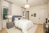1302 Pillow St - Photo 19