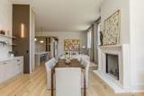 1302 Pillow St - Photo 32